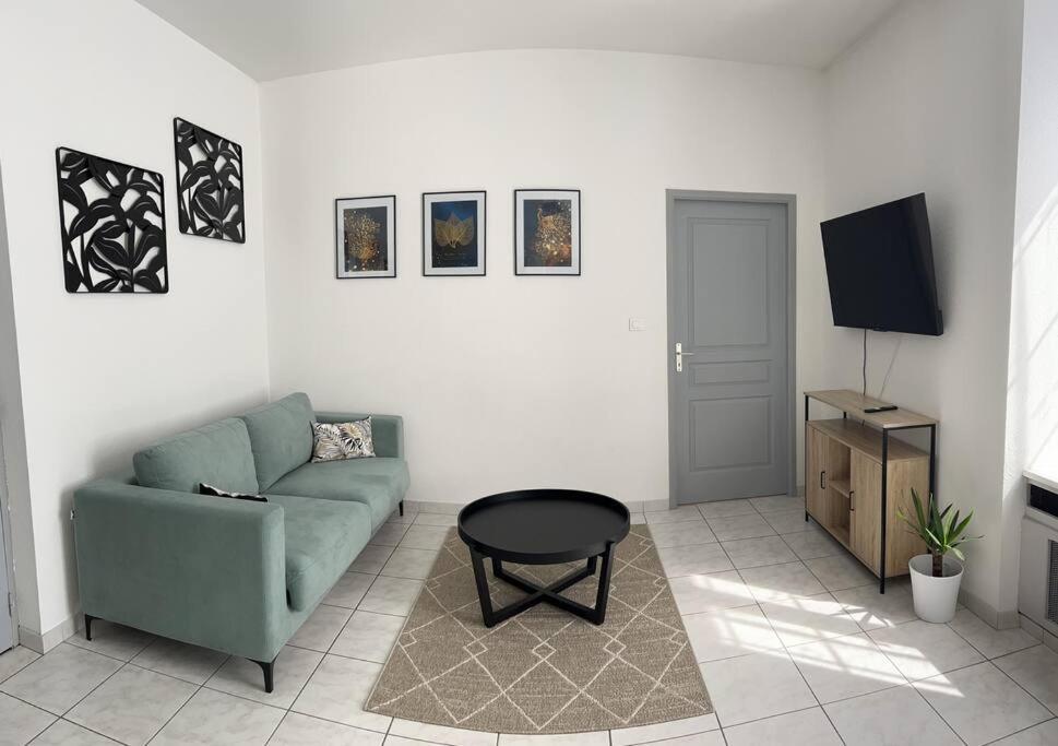 Appartement 1 Chambre Rue Faubourg De Besancon Montbeliard Exterior photo